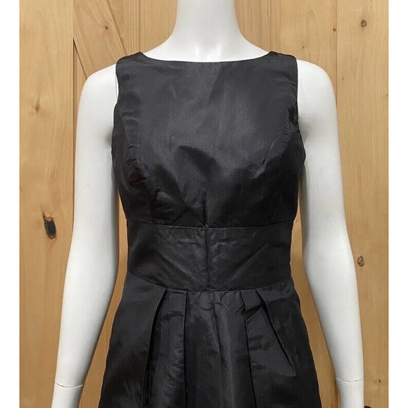 SILK Cocktail Dress in Black size 6 Expose Back - Picture 3 of 16